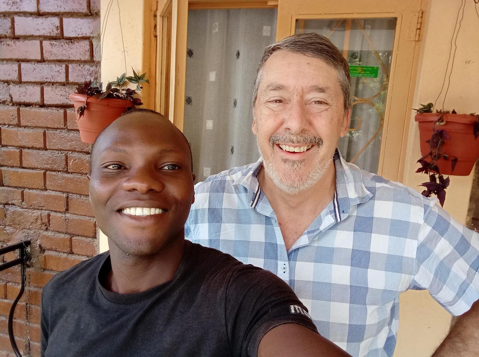 Plastic Bottles House Entebbe Luaran gambar