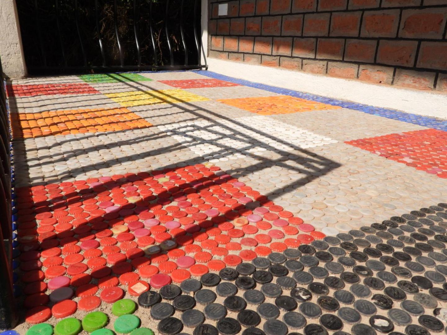 Plastic Bottles House Entebbe Luaran gambar