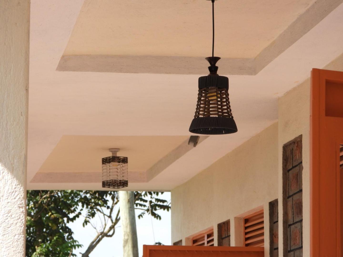 Plastic Bottles House Entebbe Luaran gambar
